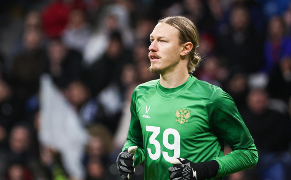 Черчесов фразой «ему надо покумекать» оценил энтузиазм ПСЖ к Сафонову :: Футбол :: спорт