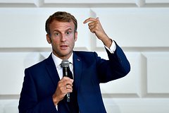Макрона сравнили с ежом