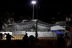Несколько человек погибли при обрушении сцены на митинге в Мексике