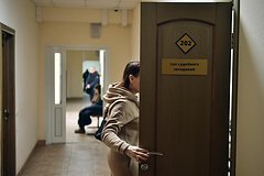 Опьяненный дебош в самолете обошелся россиянке в сотки тыщ руб.