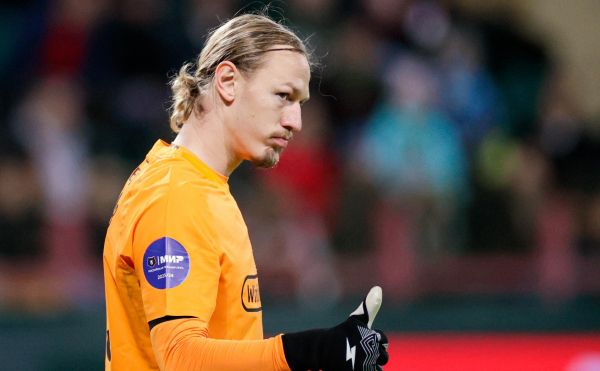 ПСЖ заранее условился о покупке вратаря сборной РФ :: Футбол :: спорт