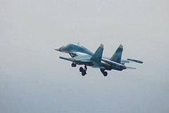 Ekipazhi su 34 sbrosili aviabomby na opornyj punkt vsu 161833d.jpg