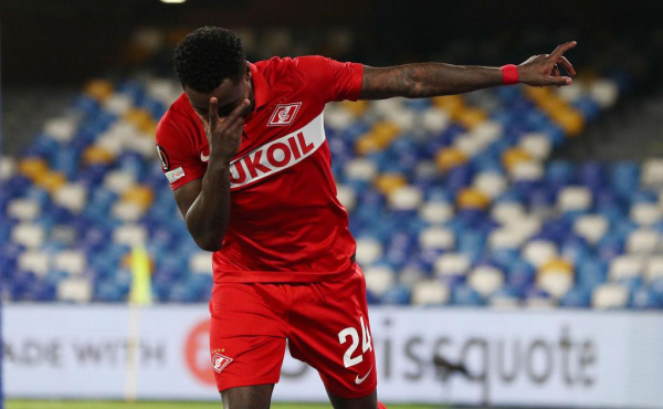 Kvinsi promes potrenirovalsja v dubae s futbolistami iz apl futbol rbk sport 6f9cbf1.jpg