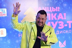 Solist ruki vverh zahotel vernut prava na pesni kroshka moja i chuzhie guby 805fb7f.jpg