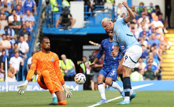 Holand prines manchester siti pobedu nad chelsi v sotom matche za klub futbol rbk sport 0861054.jpg
