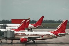 Na stjuardessu populjarnoj aviakompanii napali s veshalkoj vo vremja sna v nomere otelja e1746be.jpg