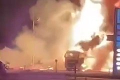 Odin chelovek postradal vo vremja vozgoranija benzovoza i zapravki na stavropole e114f41.jpg