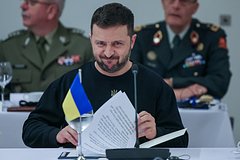 Zelenskogo zapodozrili v popytke shantazhirovat zapad 8478f67.jpg