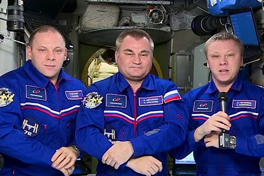 Kosmonavty s mks pozhelali rossijanam mira i procvetanija v novom godu cc21d3e.jpg