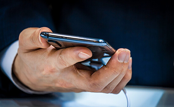 V rossii nachal sokrashhatsja spros na smartfony 23a8f30.jpg