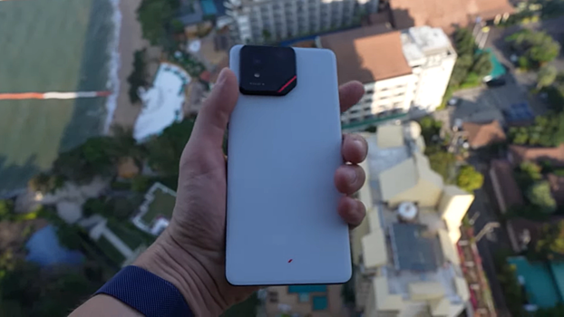 Nazvany 10 luchshih flagmanskih smartfonov 2025nbspg 368bd7c.png