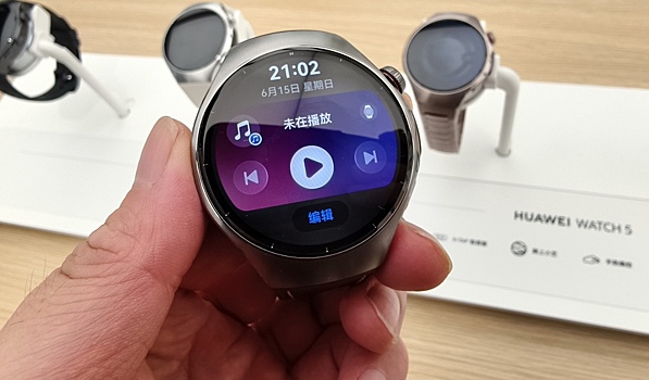 Huawei obognala apple po prodazham smart chasov i fitnes brasletov v rossii 47f35b5.jpg